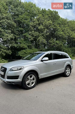 Внедорожник / Кроссовер Audi Q7 2013 в 