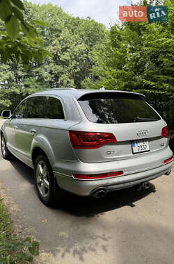 Внедорожник / Кроссовер Audi Q7 2013 в 