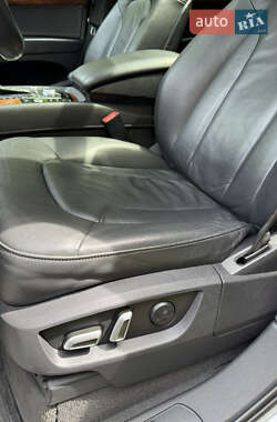 Внедорожник / Кроссовер Audi Q7 2013 в 