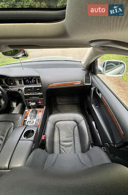 Внедорожник / Кроссовер Audi Q7 2013 в 
