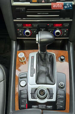 Внедорожник / Кроссовер Audi Q7 2013 в 