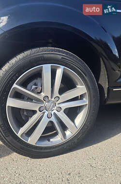 Внедорожник / Кроссовер Audi Q7 2013 в 