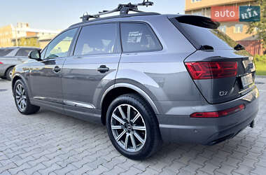 Внедорожник / Кроссовер Audi Q7 2019 в 