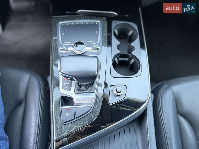 Внедорожник / Кроссовер Audi Q7 2019 в Черновцах