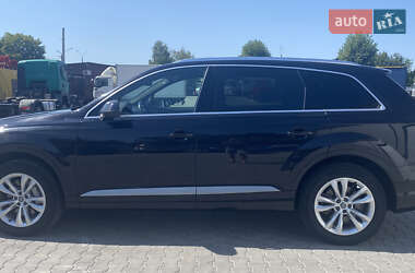 Внедорожник / Кроссовер Audi Q7 2017 в 