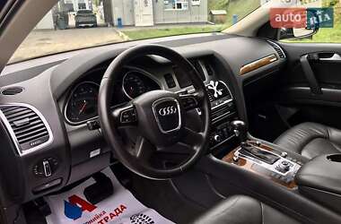 Внедорожник / Кроссовер Audi Q7 2011 в 