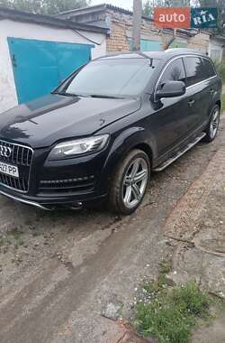 Внедорожник / Кроссовер Audi Q7 2014 в 