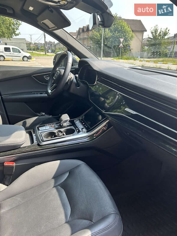 Внедорожник / Кроссовер Audi Q7 2020 в Петропавловской Борщаговке