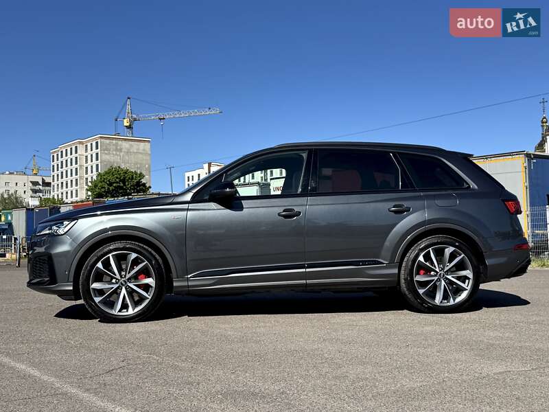 Внедорожник / Кроссовер Audi Q7 2021 в Киеве