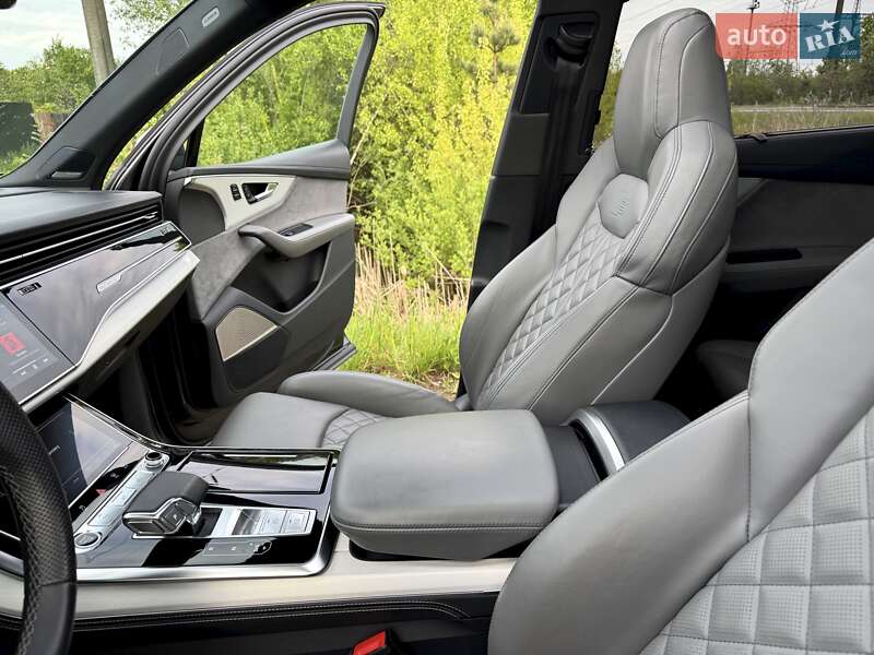 Внедорожник / Кроссовер Audi Q7 2021 в Киеве
