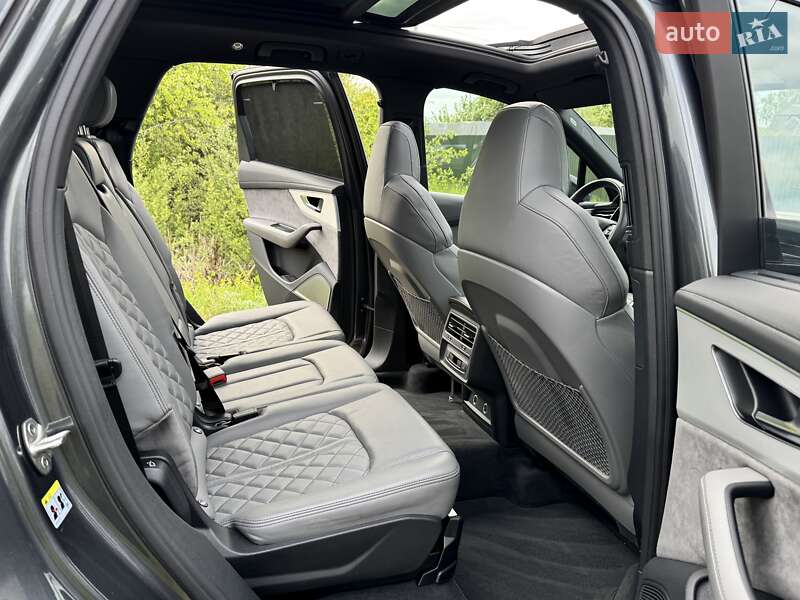 Внедорожник / Кроссовер Audi Q7 2021 в Киеве