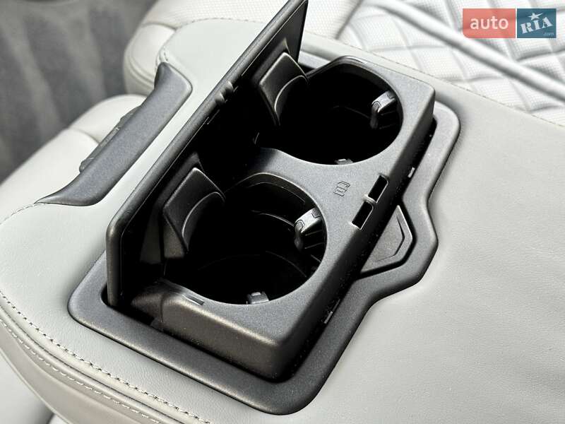 Внедорожник / Кроссовер Audi Q7 2021 в Киеве