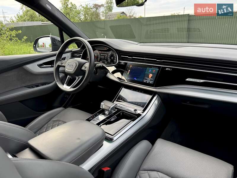 Внедорожник / Кроссовер Audi Q7 2021 в Киеве