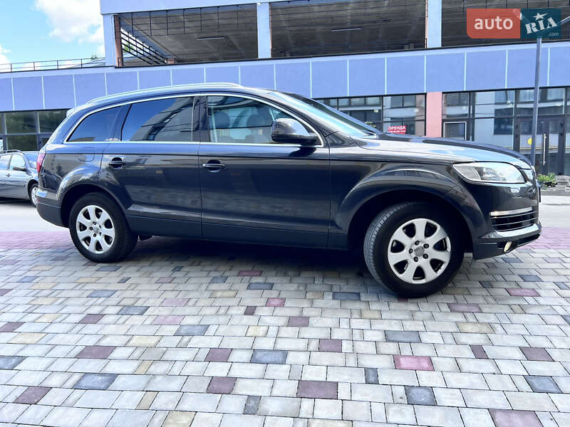 Позашляховик / Кросовер Audi Q7 2007 в Луцьку