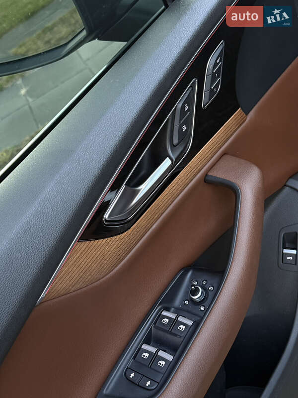 Позашляховик / Кросовер Audi Q7 2016 в Луцьку