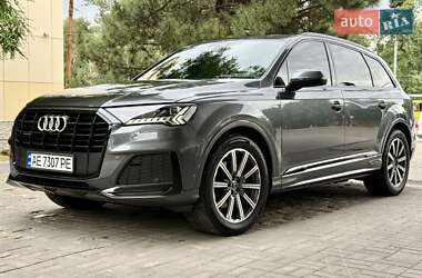 Внедорожник / Кроссовер Audi Q7 2021 в 