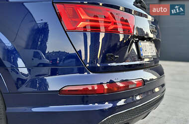 Внедорожник / Кроссовер Audi Q7 2018 в 