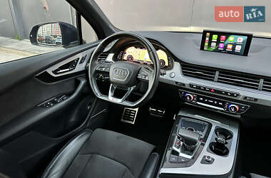 Внедорожник / Кроссовер Audi Q7 2018 в 
