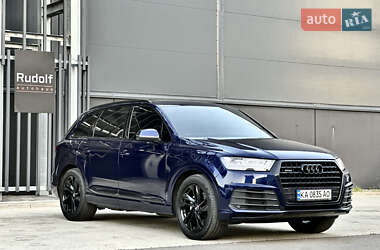 Внедорожник / Кроссовер Audi Q7 2018 в 