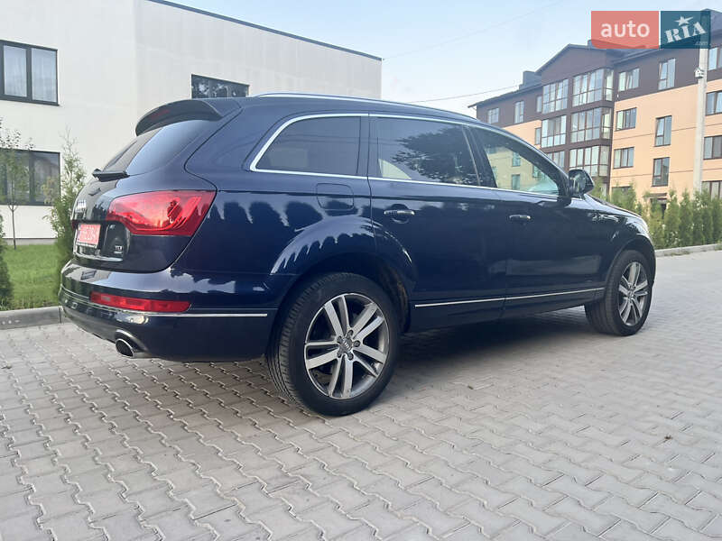 Позашляховик / Кросовер Audi Q7 2013 в Рівному