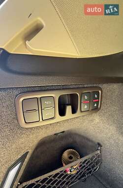 Внедорожник / Кроссовер Audi Q7 2016 в 