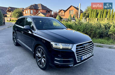 Внедорожник / Кроссовер Audi Q7 2015 в 