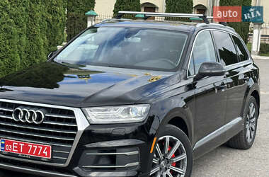 Позашляховик / Кросовер Audi Q7 2017 в Рівному