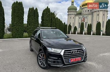 Внедорожник / Кроссовер Audi Q7 2017 в 
