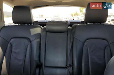 Позашляховик / Кросовер Audi Q7 2013 в 