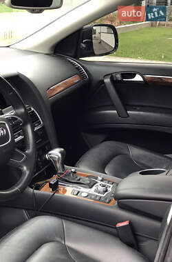 Внедорожник / Кроссовер Audi Q7 2013 в 