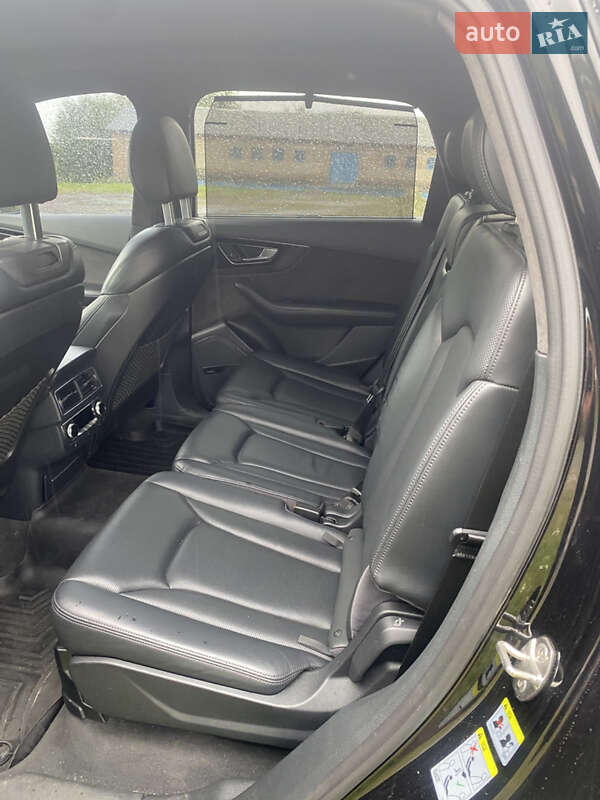 Внедорожник / Кроссовер Audi Q7 2016 в Ровно