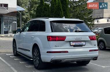 Внедорожник / Кроссовер Audi Q7 2016 в 