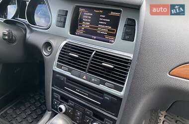 Внедорожник / Кроссовер Audi Q7 2014 в 