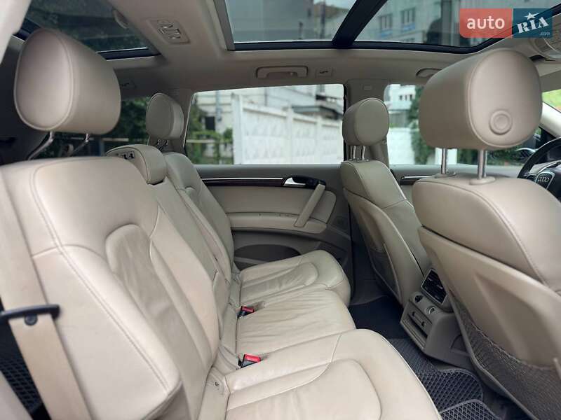Внедорожник / Кроссовер Audi Q7 2011 в Одессе