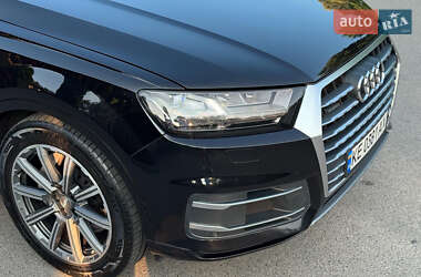 Внедорожник / Кроссовер Audi Q7 2015 в 