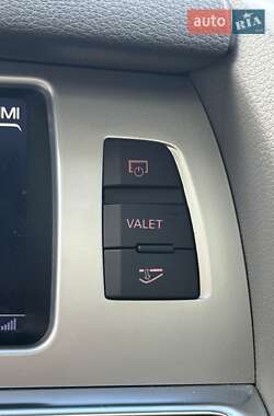 Внедорожник / Кроссовер Audi Q7 2013 в 