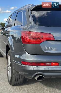 Внедорожник / Кроссовер Audi Q7 2013 в 