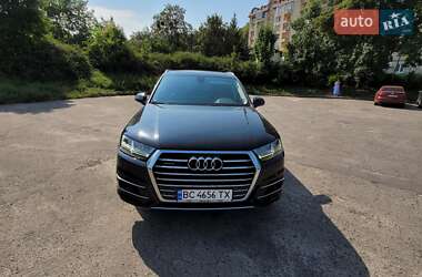 Внедорожник / Кроссовер Audi Q7 2018 в 