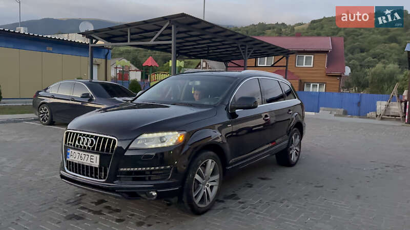 Внедорожник / Кроссовер Audi Q7 2012 в 