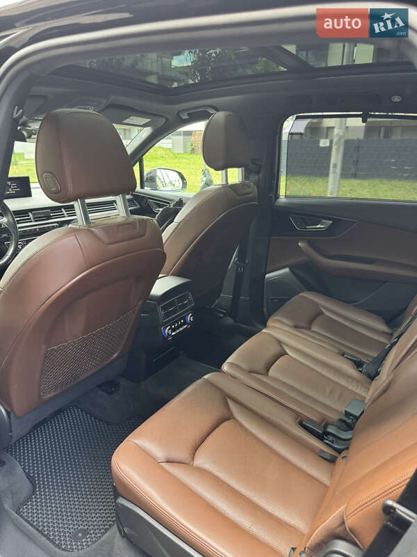 Внедорожник / Кроссовер Audi Q7 2017 в Львове