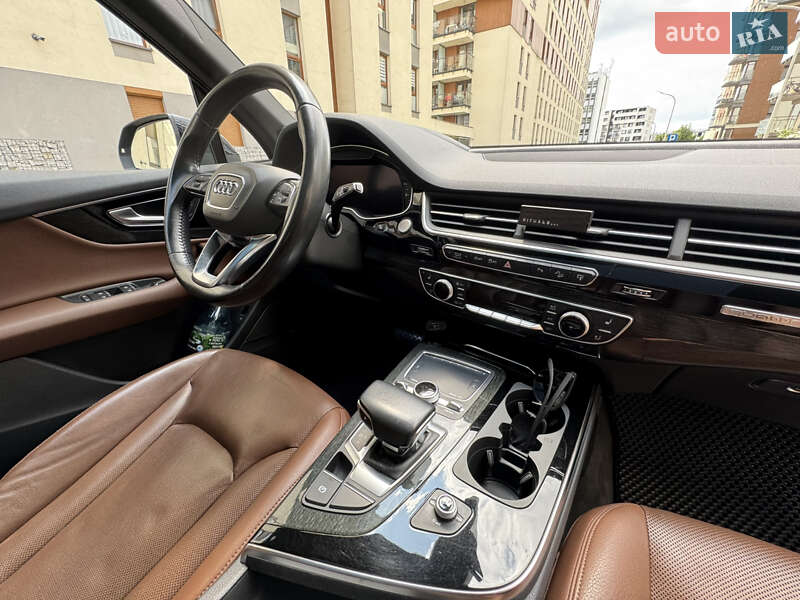 Внедорожник / Кроссовер Audi Q7 2017 в Львове