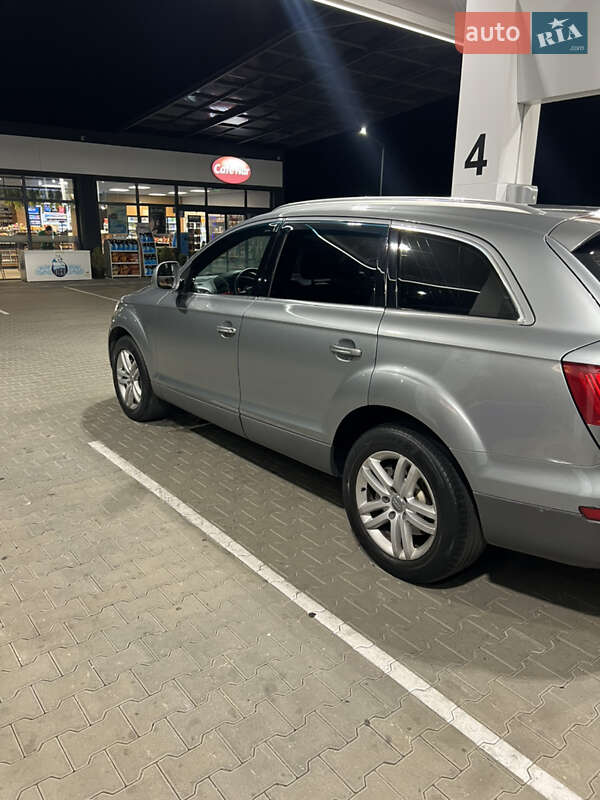 Внедорожник / Кроссовер Audi Q7 2007 в Измаиле