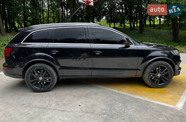 Внедорожник / Кроссовер Audi Q7 2010 в 