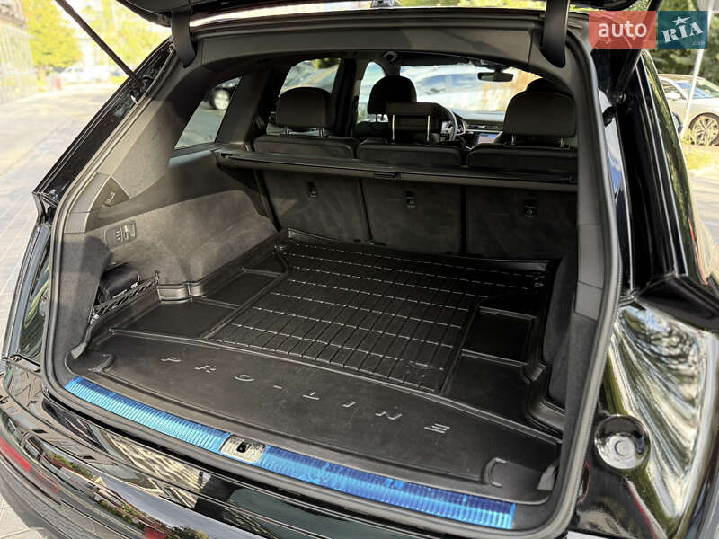 Внедорожник / Кроссовер Audi Q7 2021 в Львове