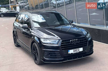 Внедорожник / Кроссовер Audi Q7 2017 в 