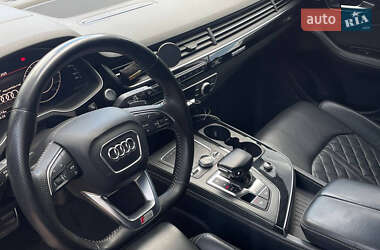 Внедорожник / Кроссовер Audi Q7 2017 в 