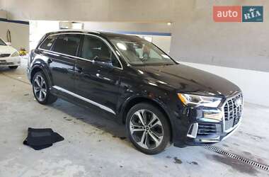 Внедорожник / Кроссовер Audi Q7 2020 в 