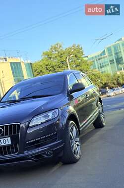 Внедорожник / Кроссовер Audi Q7 2012 в 