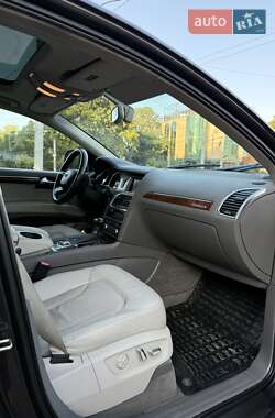 Внедорожник / Кроссовер Audi Q7 2012 в 