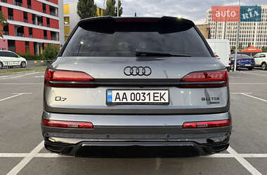 Внедорожник / Кроссовер Audi Q7 2020 в 